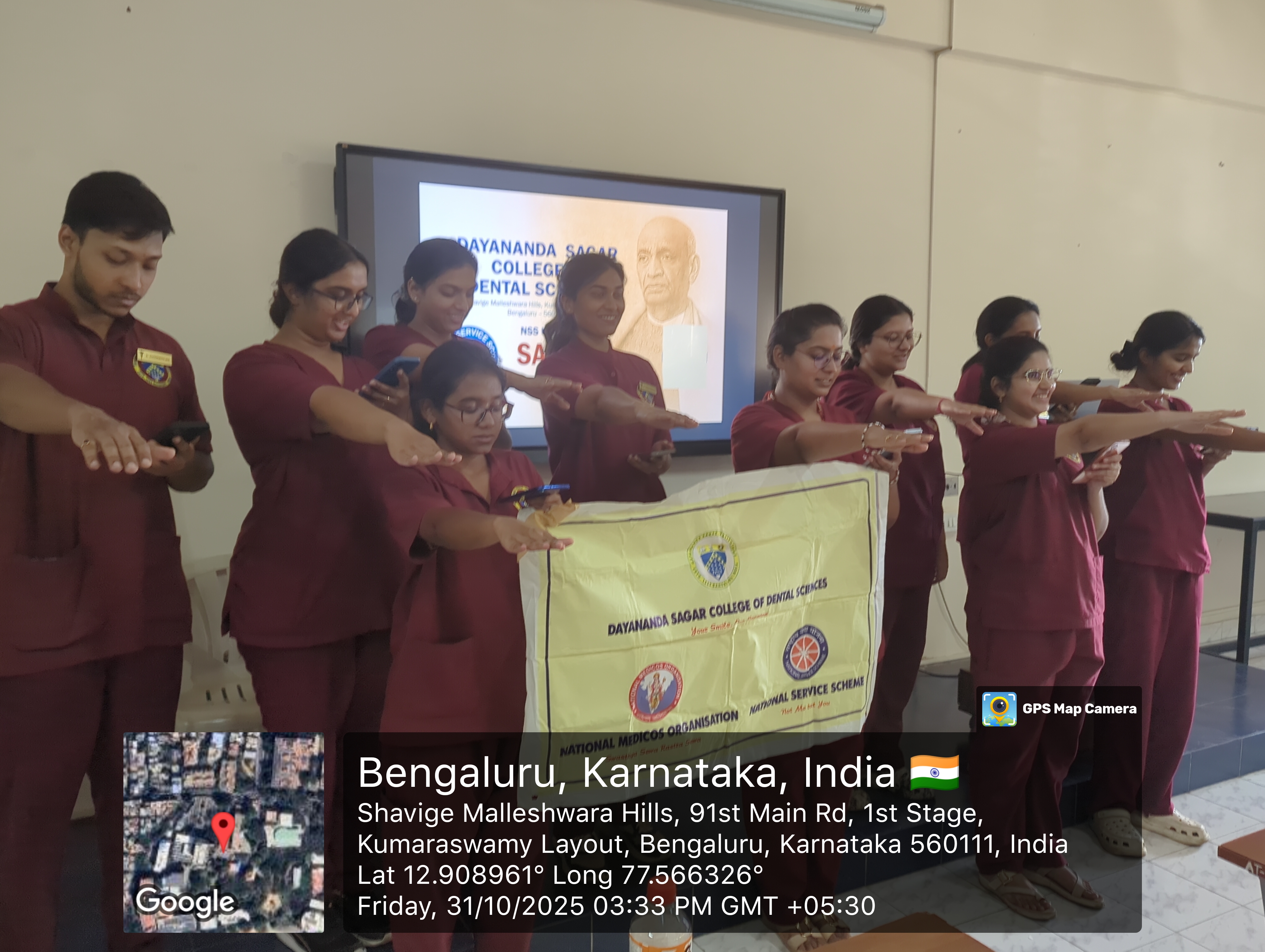 NSS volunteers taking a pledge for unity and integrity