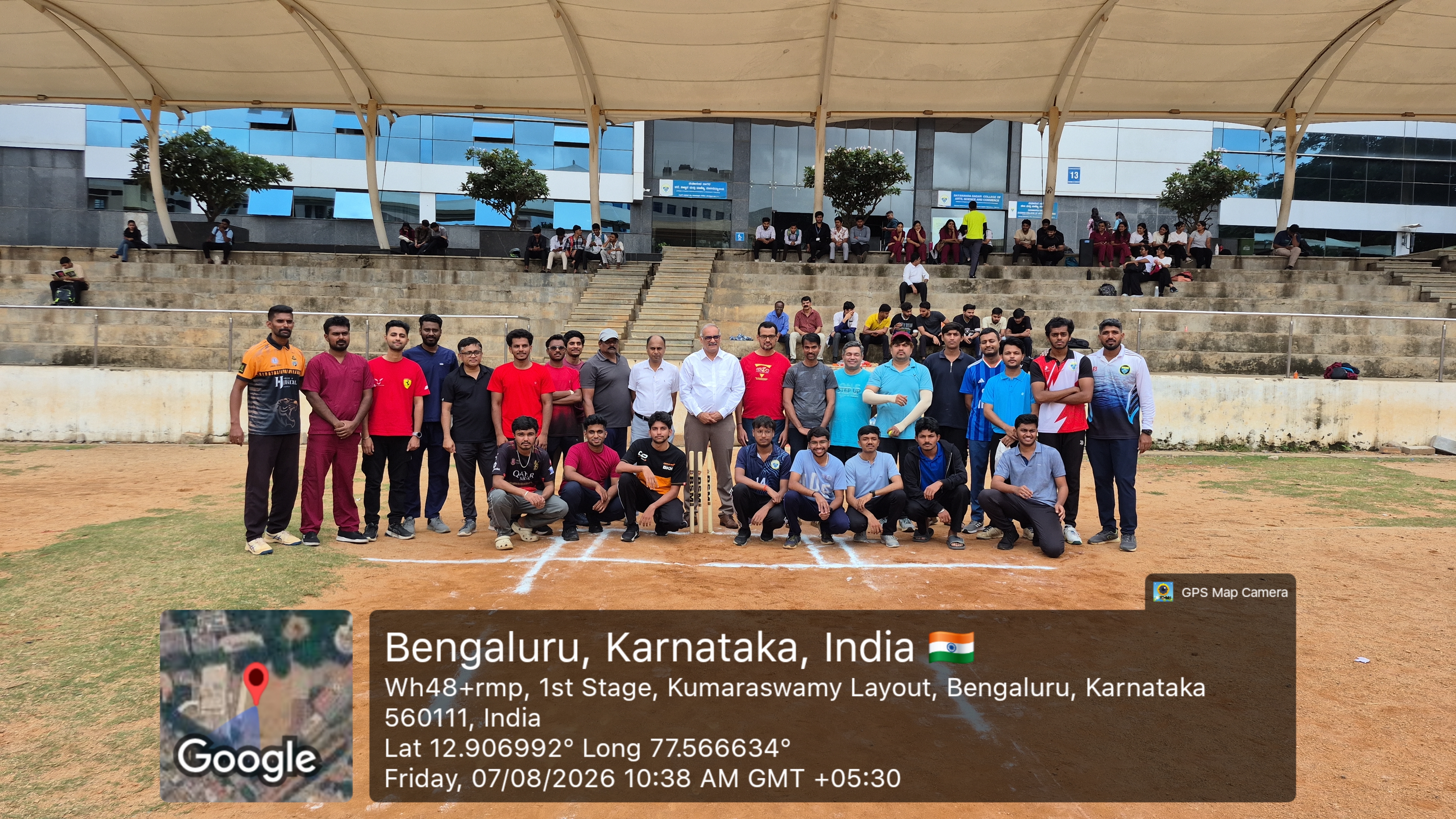 Men's cricket teams group photo at DSI Campus Ground